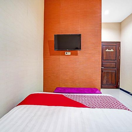 Oyo 90889 Dkb Residence Surabaya Exterior photo