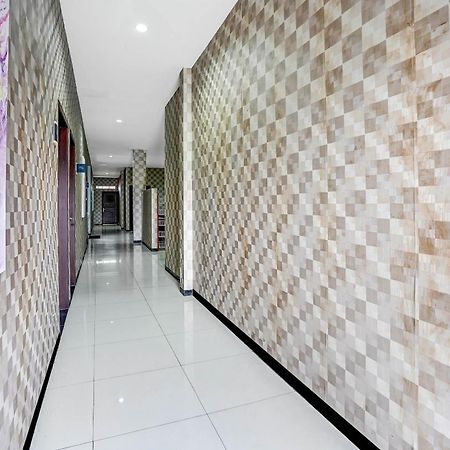 Oyo 90889 Dkb Residence Surabaya Exterior photo